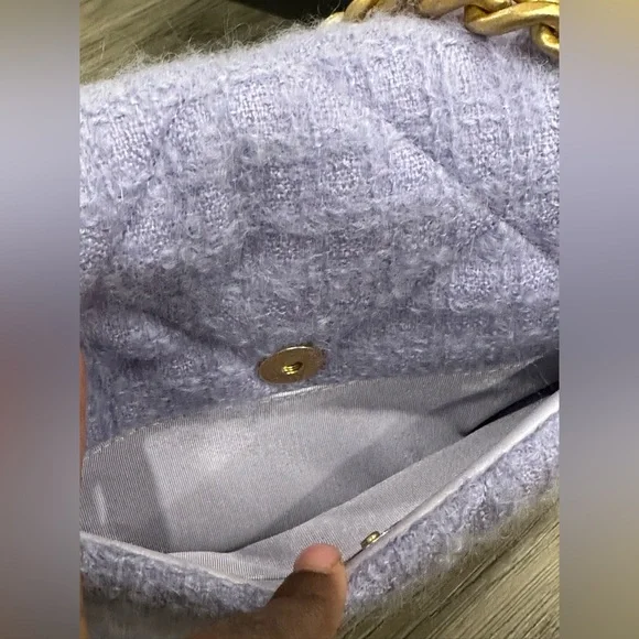 CHANEL 19 Flap Bag Quilted Tweed Lilac - Picture 4 of 14